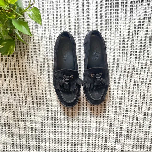 Tod’s Black Suede Driving Moccasins - Picture 2 of 6